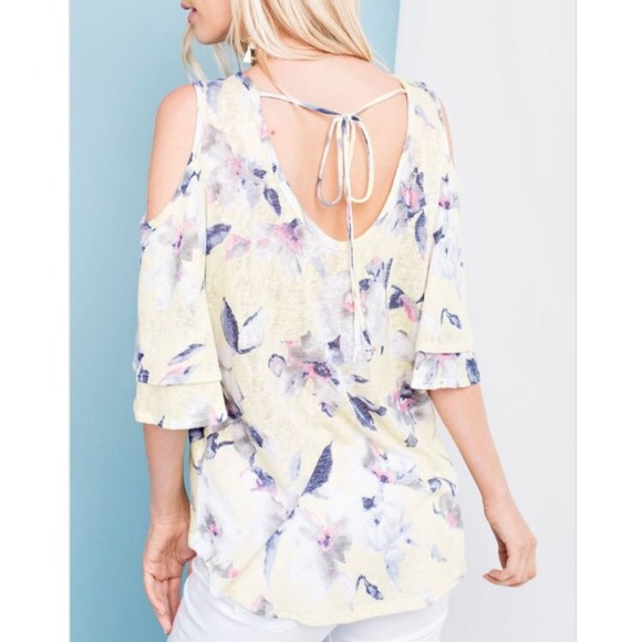 Pale yellow floral knit top - Picture 4 of 6